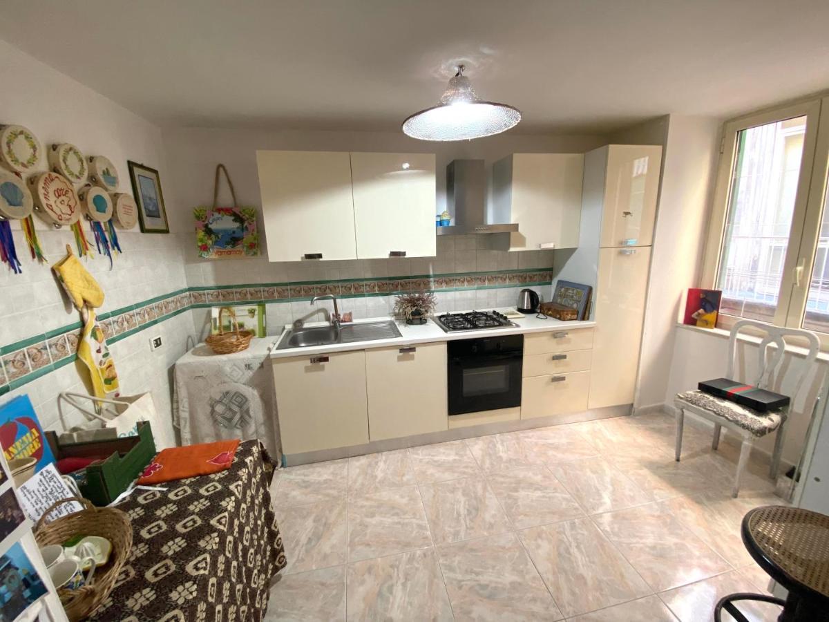 Casa Gioia, Tra Palazzo Reale,Lungomare E Monte Echia Apartment Napoli Ngoại thất bức ảnh