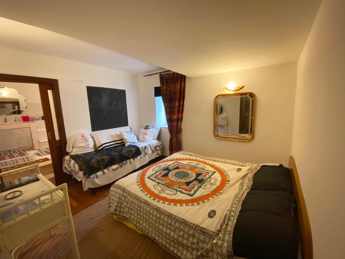Casa Gioia, Tra Palazzo Reale,Lungomare E Monte Echia Apartment Napoli Ngoại thất bức ảnh